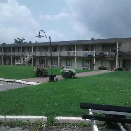 Ken Bar Lodge Gilbertsville 外观 照片