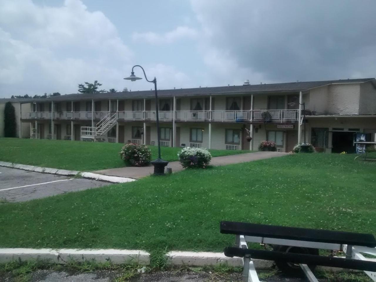 Ken Bar Lodge Gilbertsville 外观 照片